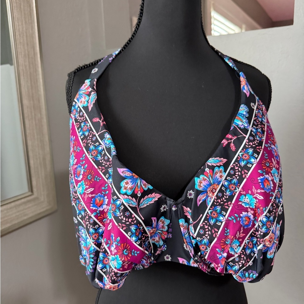 NWT Swimsuits For All Plus Size Floral Bikini Top Size 44G